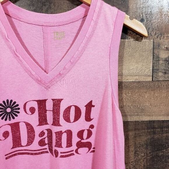 True craft NWT sleeveless "Hot Dang" graphic t-shirt junior's size large - Picture 5 of 9